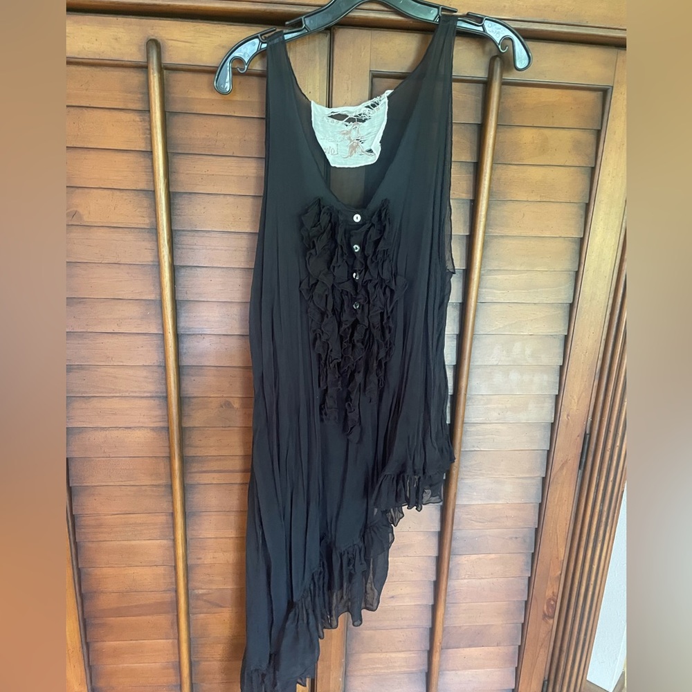 Black shirt